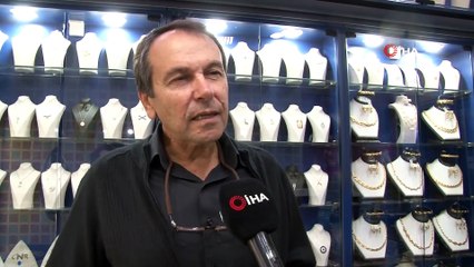 Altın Emziğe İlgi Var Alan Yok