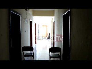 Report TV - Kukës, thyhen natën zyrat e institucioneve, policia: Vandalizëm