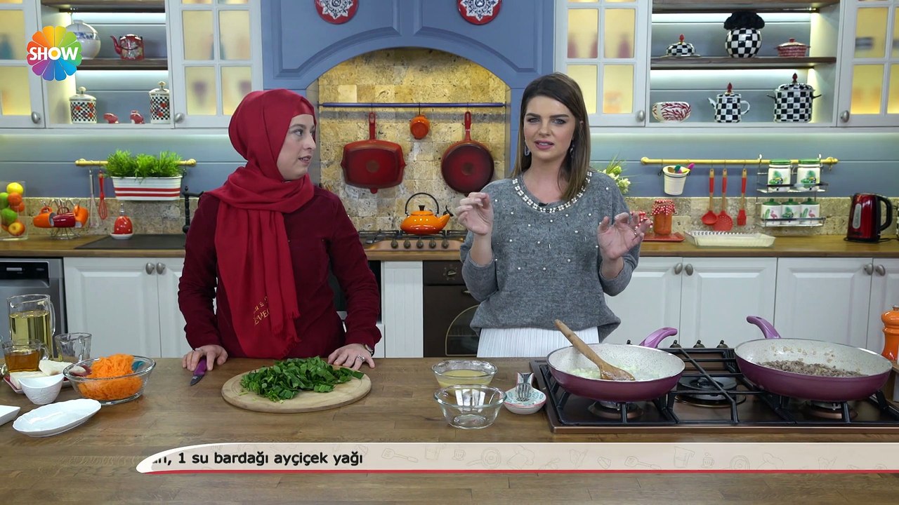 Unlu - Renkli Börek Tarifi
