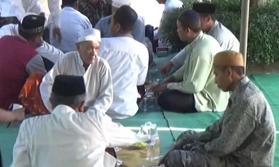 Peringati Maulid Nabi, Warga Sumenep Rayakan dengan Makan Nasi Kebuli dan Rendang Sumenep