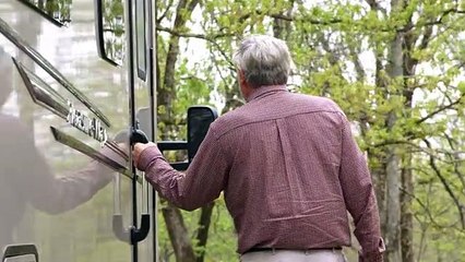 Ozzy & Jack's World Detour S03e07