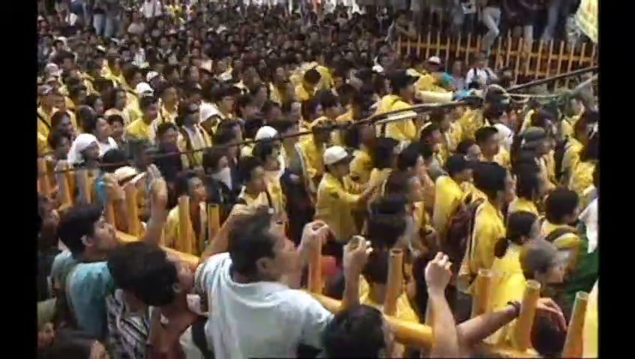 Mahasiswa dan Polisi Bentrok di Medan Dan Jakarta Menuntut Reformasi 2 Mei 1998