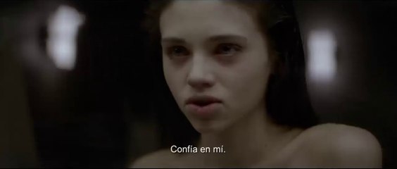 Look Away (2018) Tráiler Oficial Subtitulado