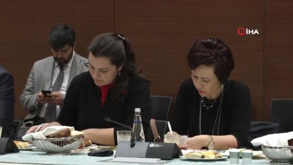 Bakan Koca Muhabirlerle Bir Araya Geldi
