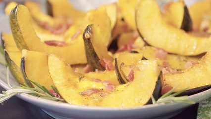 How to Cook Acorn Squash With a Maple Bacon Drizzle