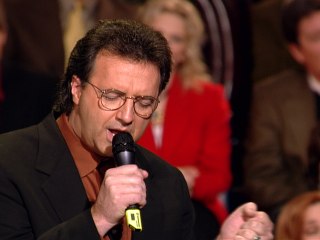 Bill & Gloria Gaither - Walk Together Children