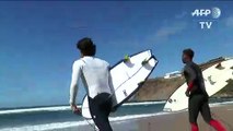 Surfers ride big waves as strong swell hits Dakar coast