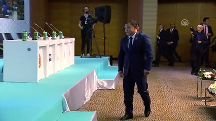 TBMM Başkanı Yıldırım, Cumabekov’a TÜRKPA liyakat madalyasını takdim etti - İZMİR