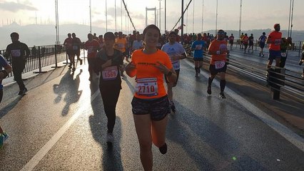 Video | Maraton turistleri: İki kıtada koşan Fransız sporcuların gözünden İstanbul