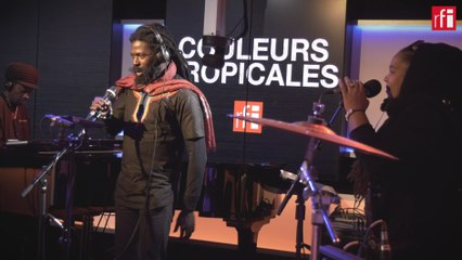 Takana Zion interprète "Good Life" dans Couleurs Tropicales