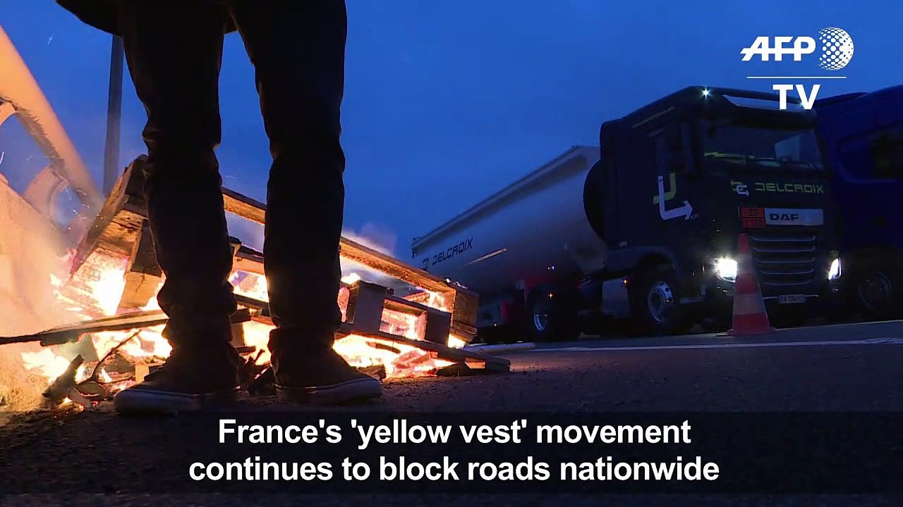 'Yellow vest' fuel price protesters block highway in Calais