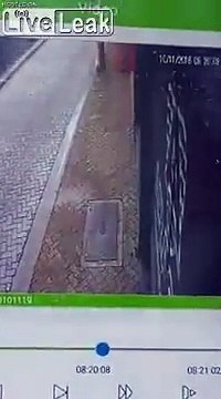 Eux ils sont miraculés ! Sauvés in extremis par la chance !