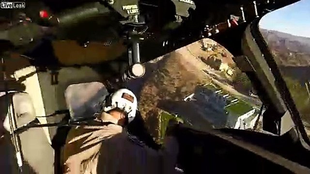 Sauvetage en hélicoptère d'une famille prisonnière de l'incendie en Californie