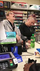 Défoncées, ces vendeuses n'arrivent pas à travailler au supermarché !