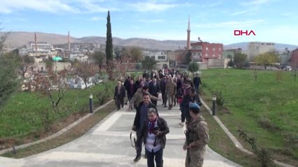 Download Video: Siirt'e Hamsi Festivali İçin Gelen Trabzonlular Horon Oynadı