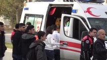 Konya Ehliyetsiz Sürücü Karşı Şeride Geçip Otomobille Çarpıştı 3 Yaralı