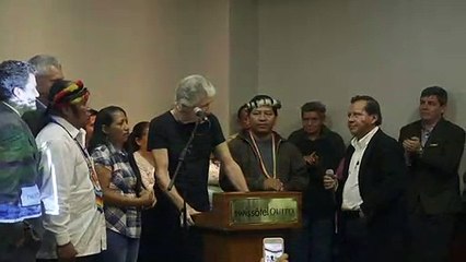 Roger Waters pide a Ecuador proteger a Julian Assange