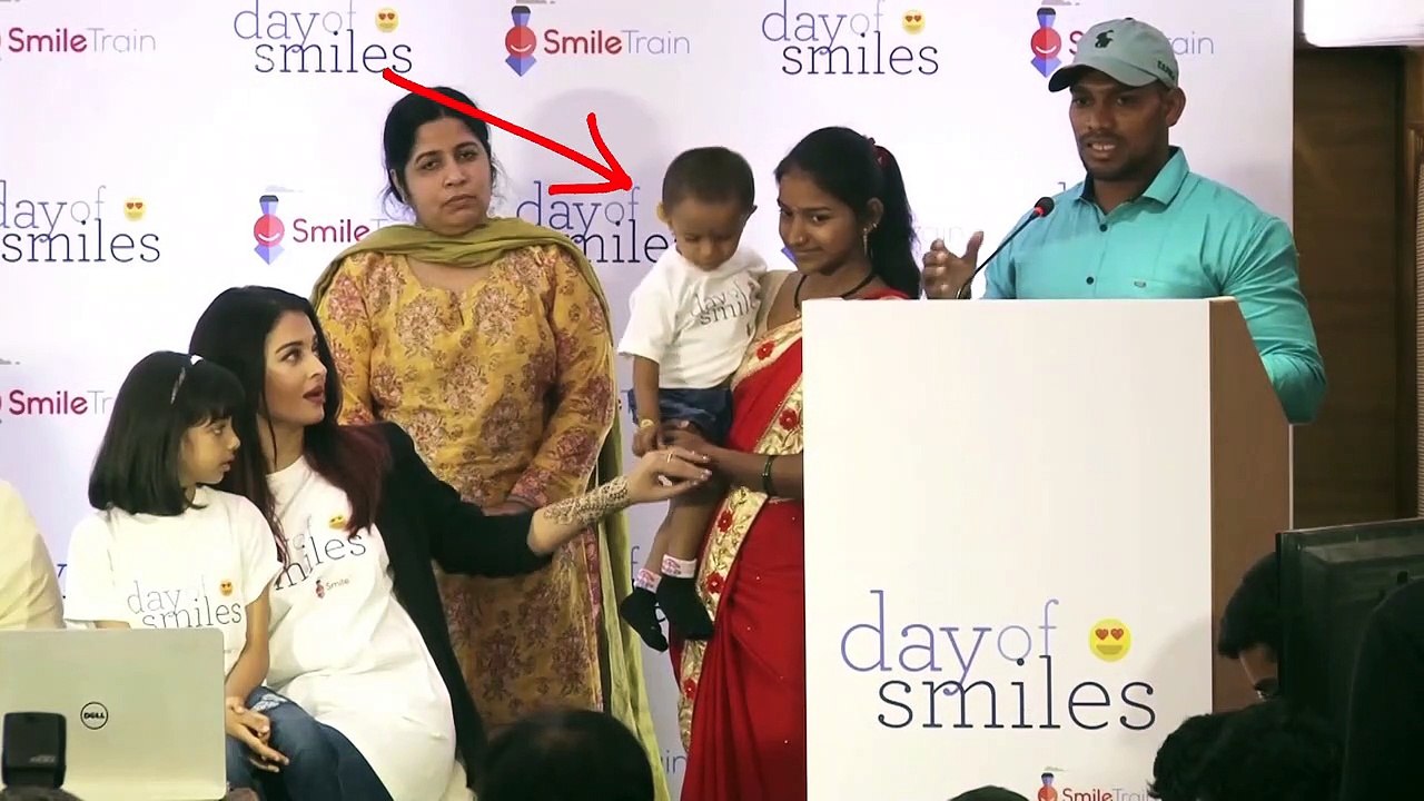 Aishwarya Rai Teaches Aaradhya To Pose In Front Of Media