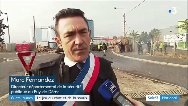 Délogés, les gilets jaunes ne désarment pas