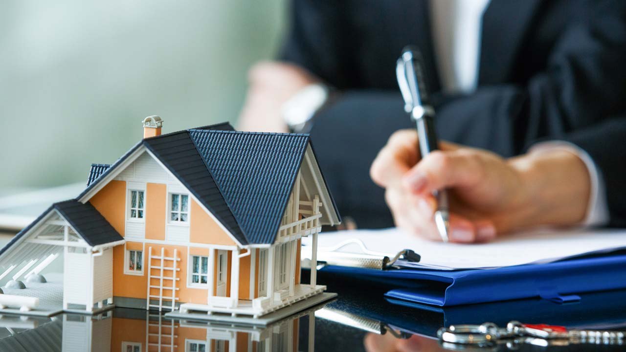 House Hunting? Ditch The Old Advice And Do This Instead