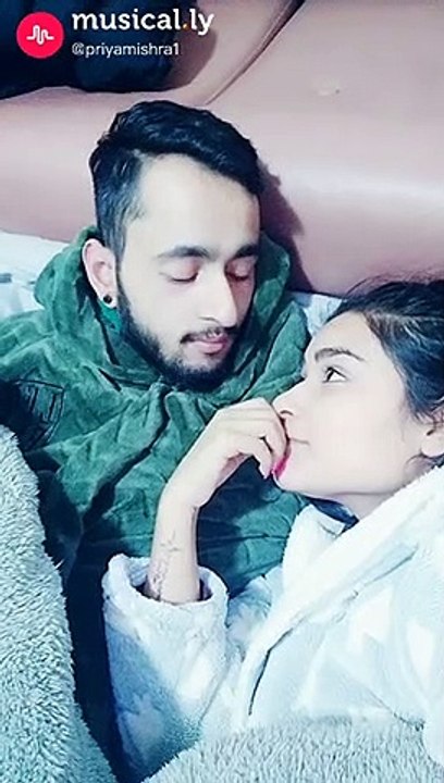 LOVE making whatsapp Status