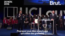 Dans une université belge, des étudiants interpellent Emmanuel Macron