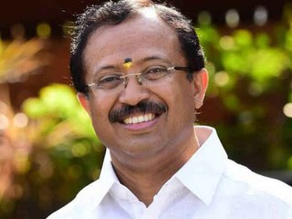 വി മുരളീധരനെ കണ്ടം വഴിയോടിച്ച് സോഷ്യൽ മീഡിയ | Oneindia Malayalam