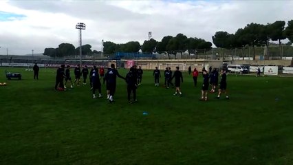Ejercicios de activación en el entrenamiento del Real Zaragoza (21/11/2018)