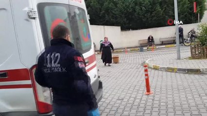 Küçük Çocuk Kaza Sonrası Elindeki Oyuncağı Bir An Olsun Bırakmadı