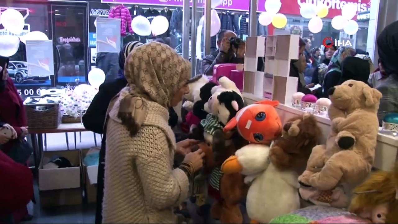 Beylikdüzü’nde Kadın İstişare Dayanışma Platformu kermes düzenledi