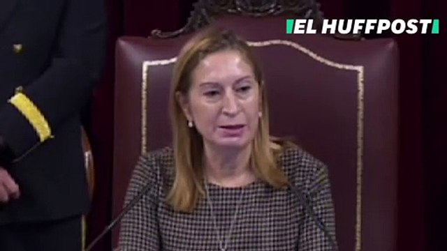 Ana Pastor se emociona mientras da un tirón de orejas al Congreso