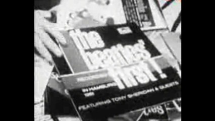 Demo Buku Dan Kaset Barat di bakar Anti Amerika Inggris 16 Agustus 1965