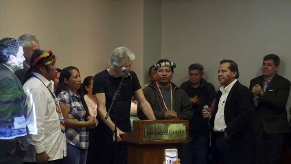 Roger Waters pide a Ecuador proteger a Julian Assange