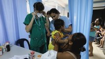Vivir al día en Filipinas: con el dinero justo para comer la salud es un lujo