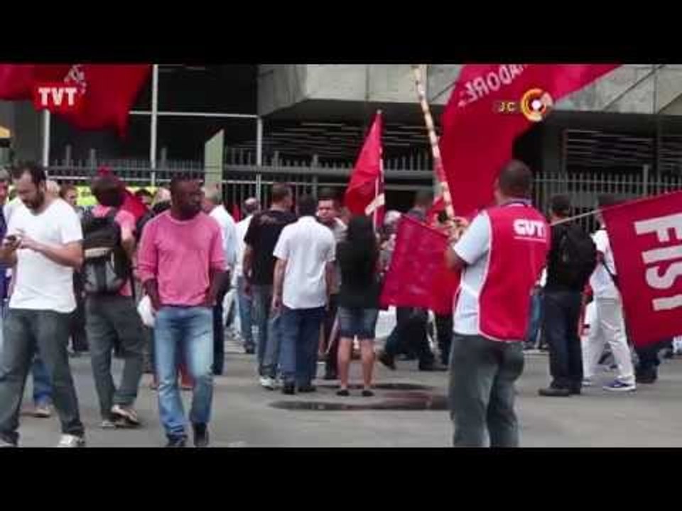 Ato de trabalhadores pede mais participação na gestão da Petrobras