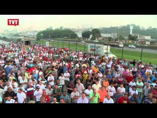 Metalúrgicos do ABC revertem demissões na VW e encerram greve