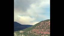 Dramatic footage captures plane dropping retardant to control Colorado fire