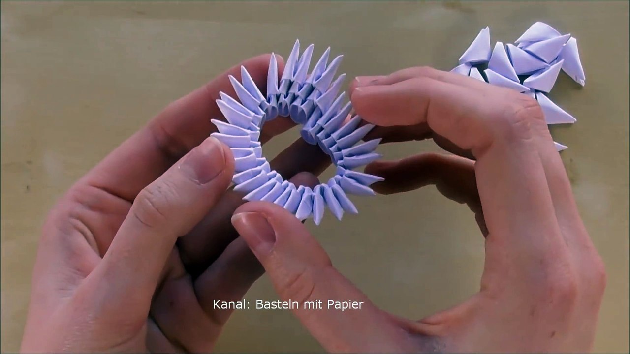 Origami Schwan falten Basteln mit Papier DIY Geschenkideen Bastelideen Deko 3D