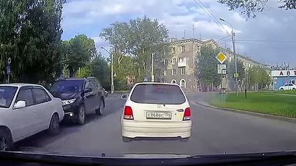 حوادث سيارات على المباش