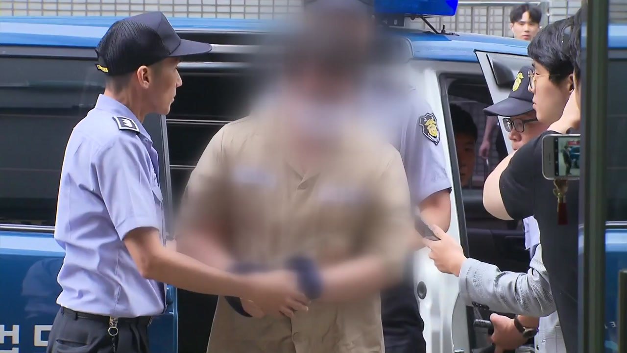 '김경수 앞 킹크랩 시연' 드루킹 공범 '둘리' 소환 / YTN