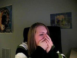 2 girls 1 cup reaction