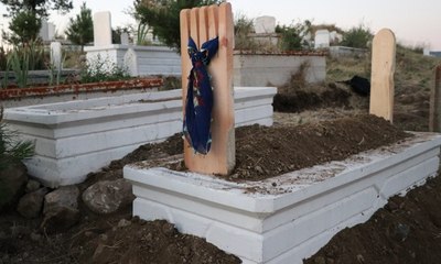Ölüm haberini alınca oğlu ile yan yana toprağa verildi