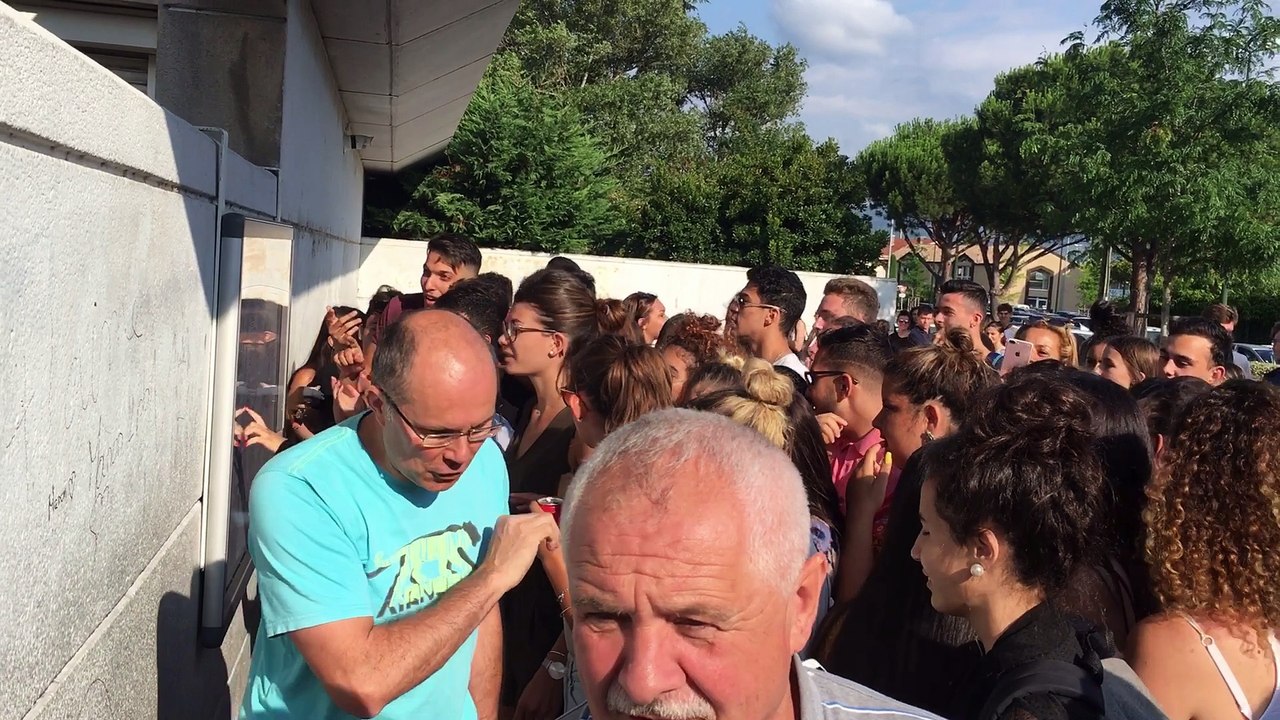 Bac 2018 :  des cris, des pleurs à Alain-Borna  à Montélimar