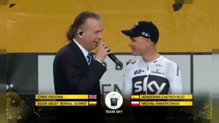 Ciclista Chris Froome assobiado pelo público