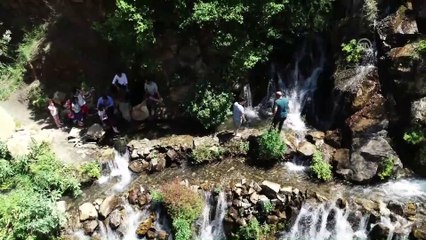 Doğu Karadeniz'in 40 kaynaklı şelalesine turist ilgisi - GÜMÜŞHANE