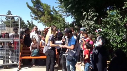 40 dereceyi aşan sıcakta Suriyeliler’in bayram dönüşü sürüyor