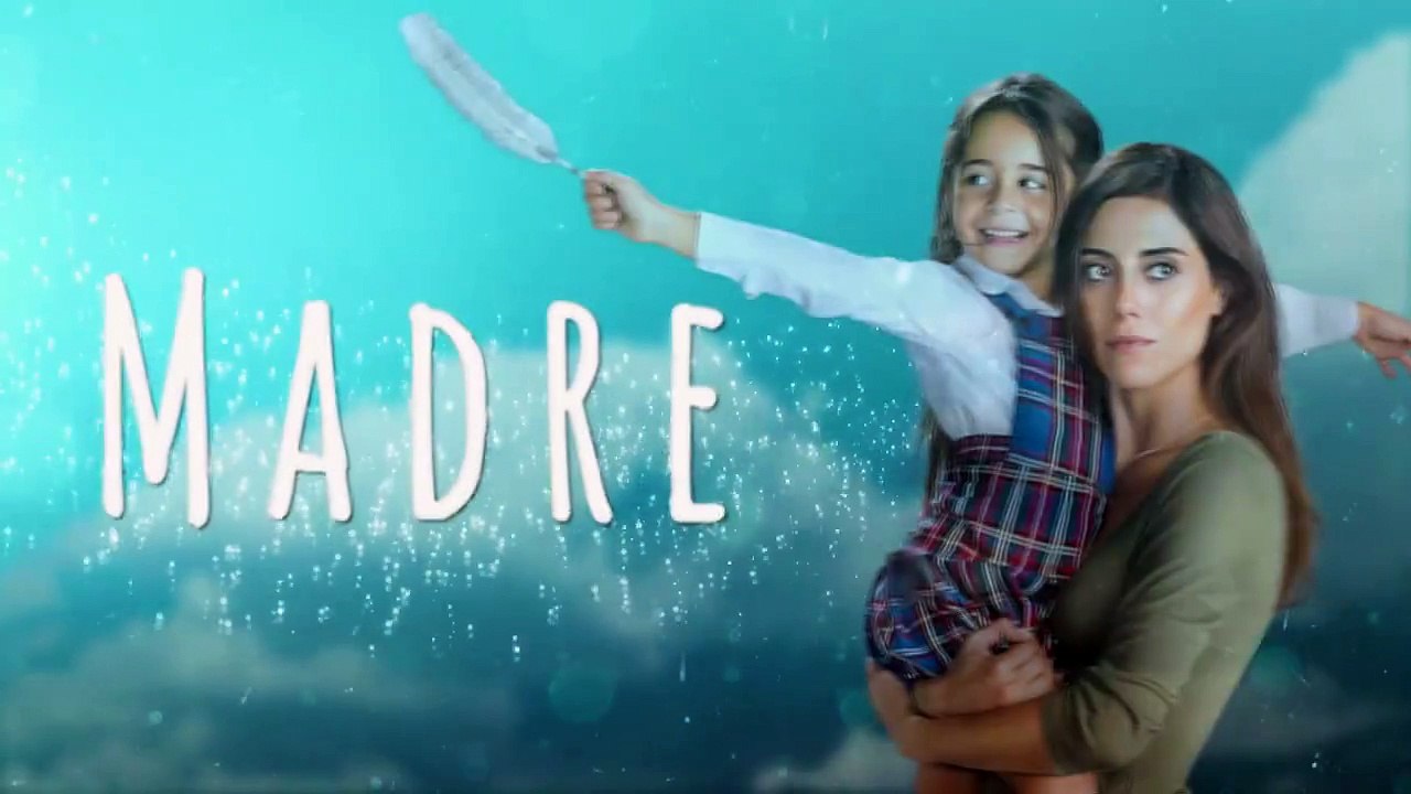 Latina te trae la exitosa novela que conmovió a todo el mundo. Desde este lunes 16 a las 8:00 p. m. conocerás la vida de Melek en #Madre... "Para ser una gran m