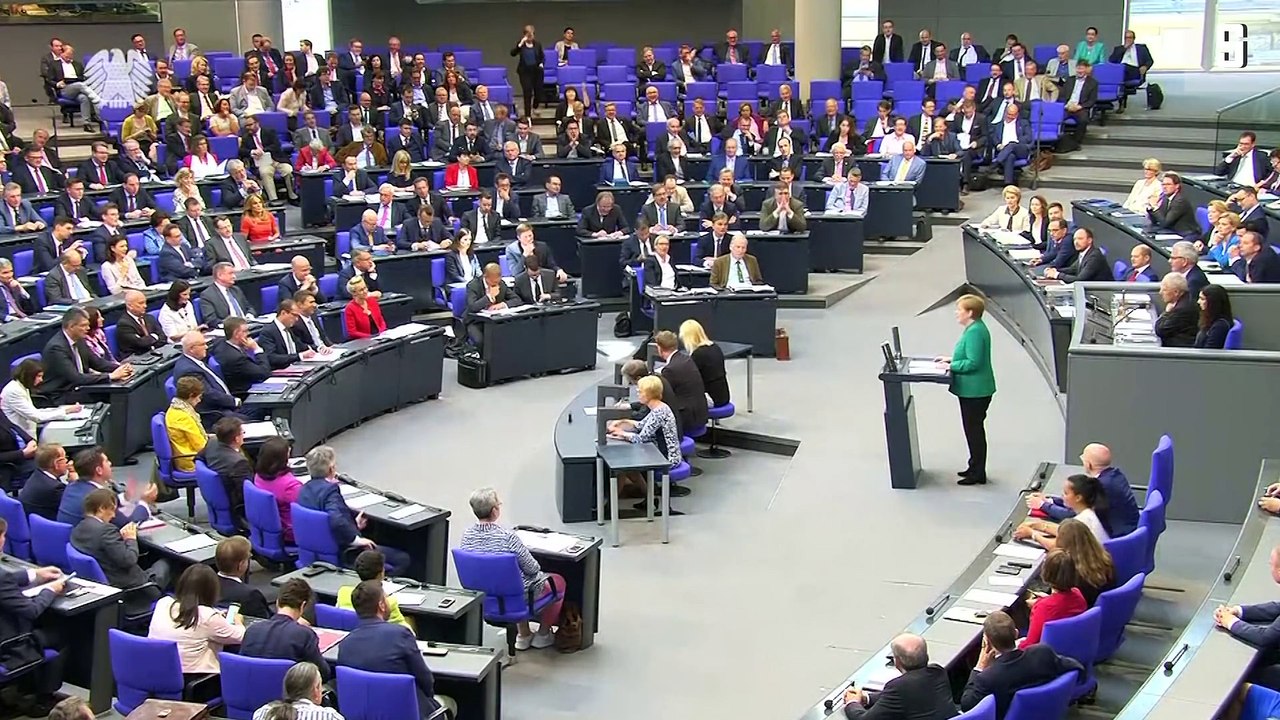 Mein Gott echt mal! Merkel verhaspelt sich bei Regierungserklärung