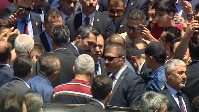 Cumhurbaşkanı Erdoğan'a vatandaşlardan yoğun ilgi