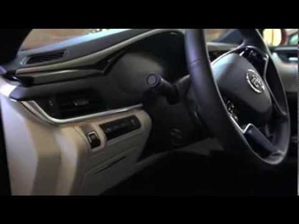 Cadillac XTS's Interior Wood Design - Exotic woods provide a dash of elegance | AutoMotoTV